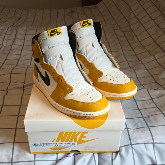 Nike Other - Nike High-Top Sneakers Yellow and White